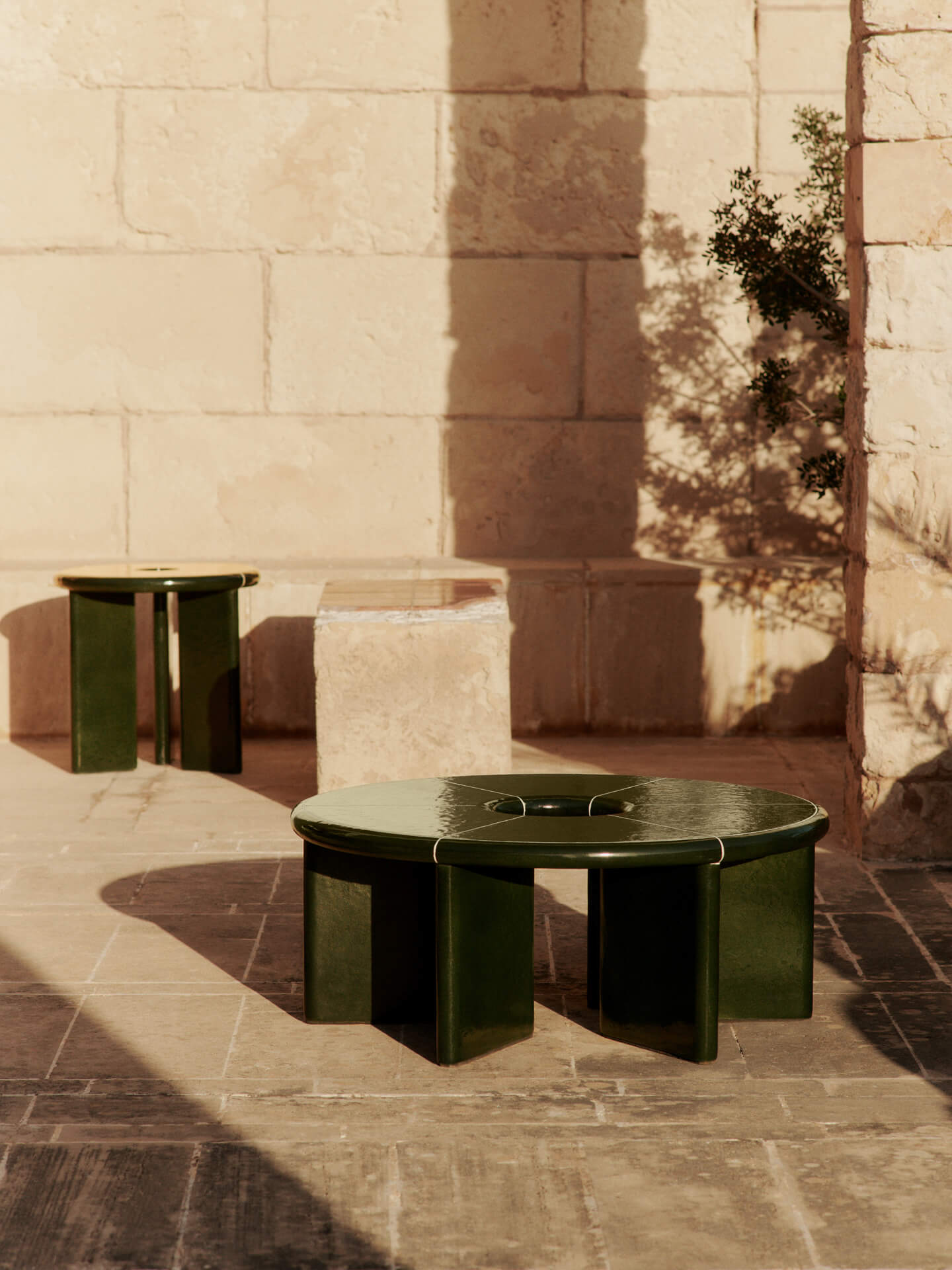 Deya Coffee Table - Ø80 cm - Dark Green – Ferm Living