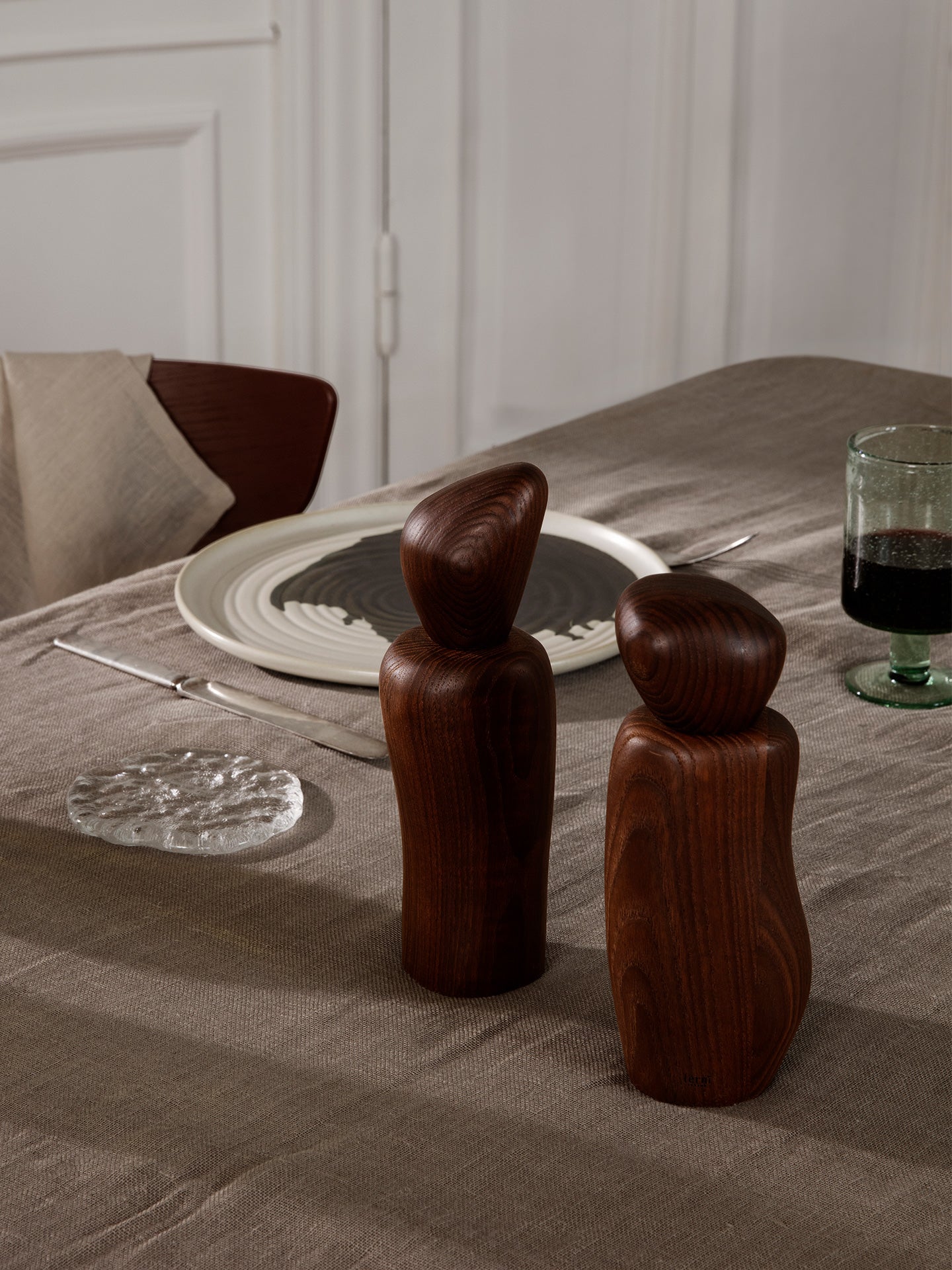 Cairn Grinder in Dark Brown | Ferm Living